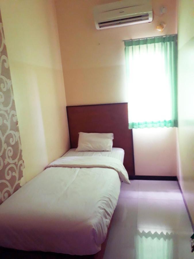 Hotel Pelangi Indah Semarang Exterior photo