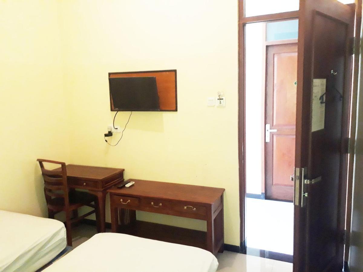 Hotel Pelangi Indah Semarang Exterior photo