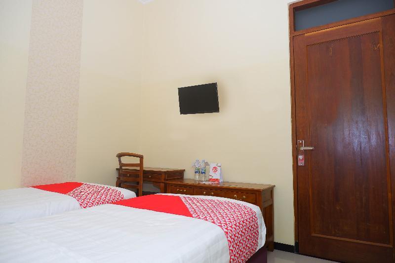 Hotel Pelangi Indah Semarang Exterior photo