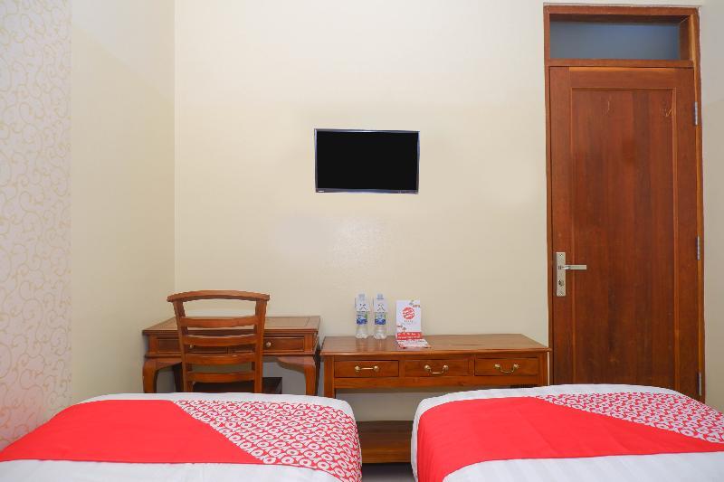 Hotel Pelangi Indah Semarang Exterior photo